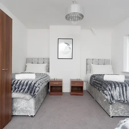 Beech House Leeds Holiday home Leeds (West Yorkshire)