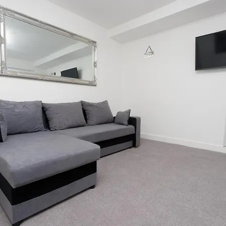 Beech House Leeds * Leeds (West Yorkshire)
